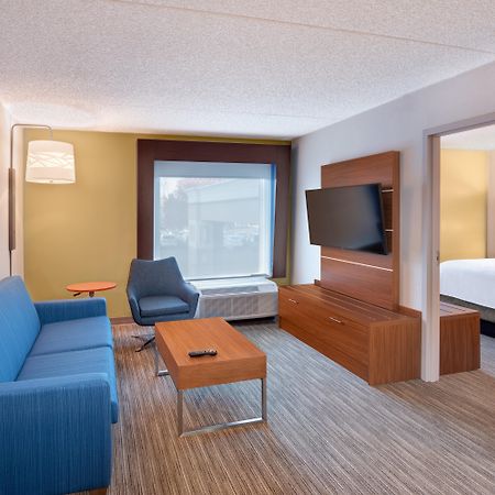 Holiday Inn Express & Suites West Long Branch - Eatontown By Ihg Eksteriør bilde
