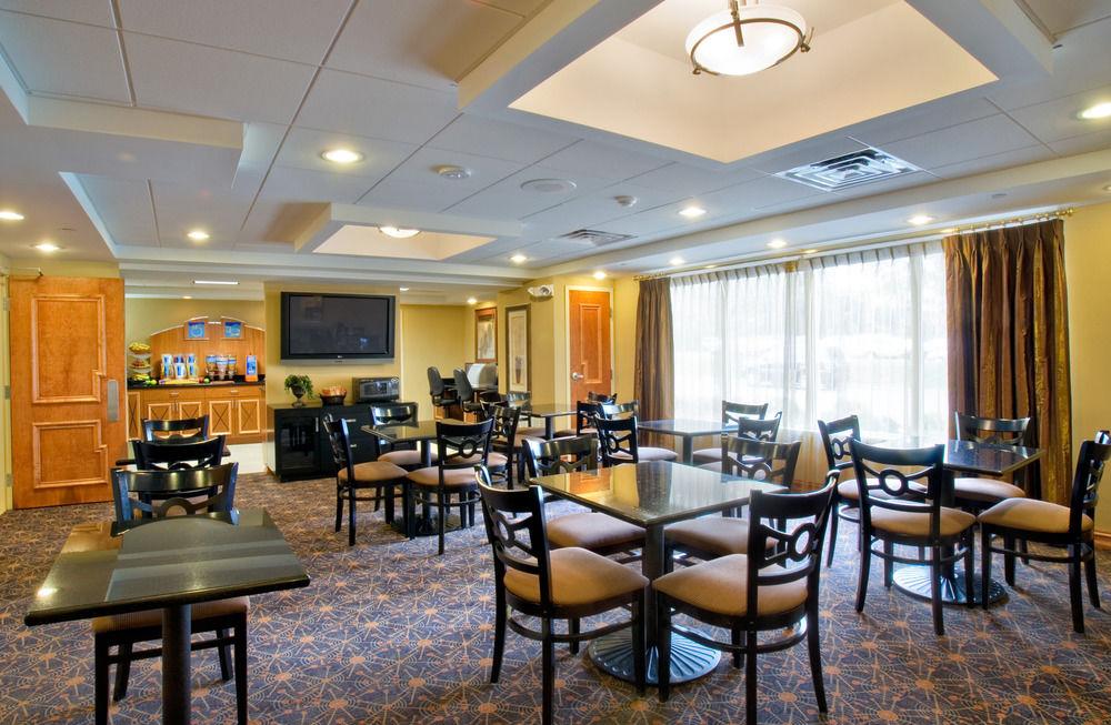 Holiday Inn Express & Suites West Long Branch - Eatontown By Ihg Eksteriør bilde