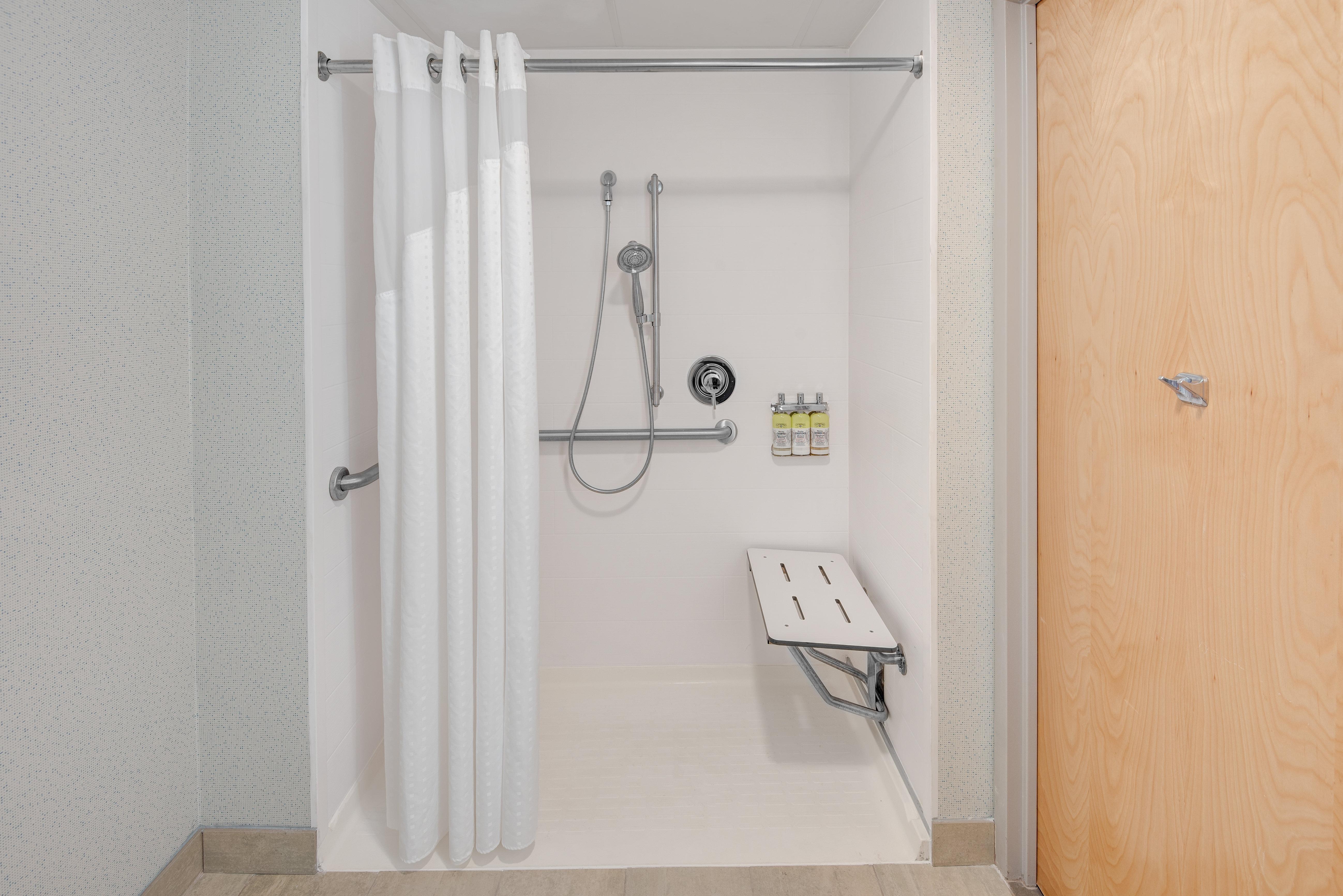 Holiday Inn Express & Suites West Long Branch - Eatontown By Ihg Eksteriør bilde