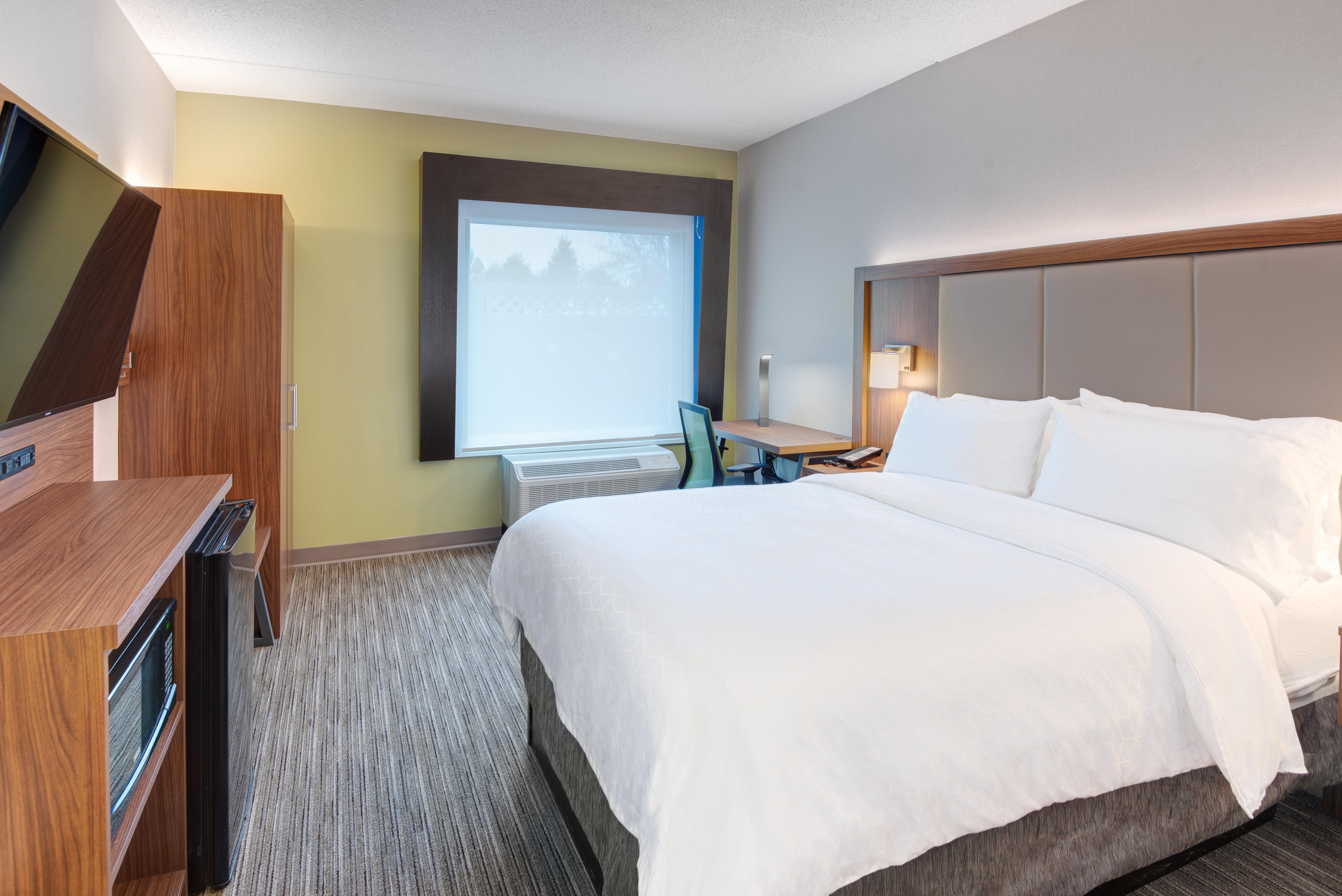 Holiday Inn Express & Suites West Long Branch - Eatontown By Ihg Eksteriør bilde