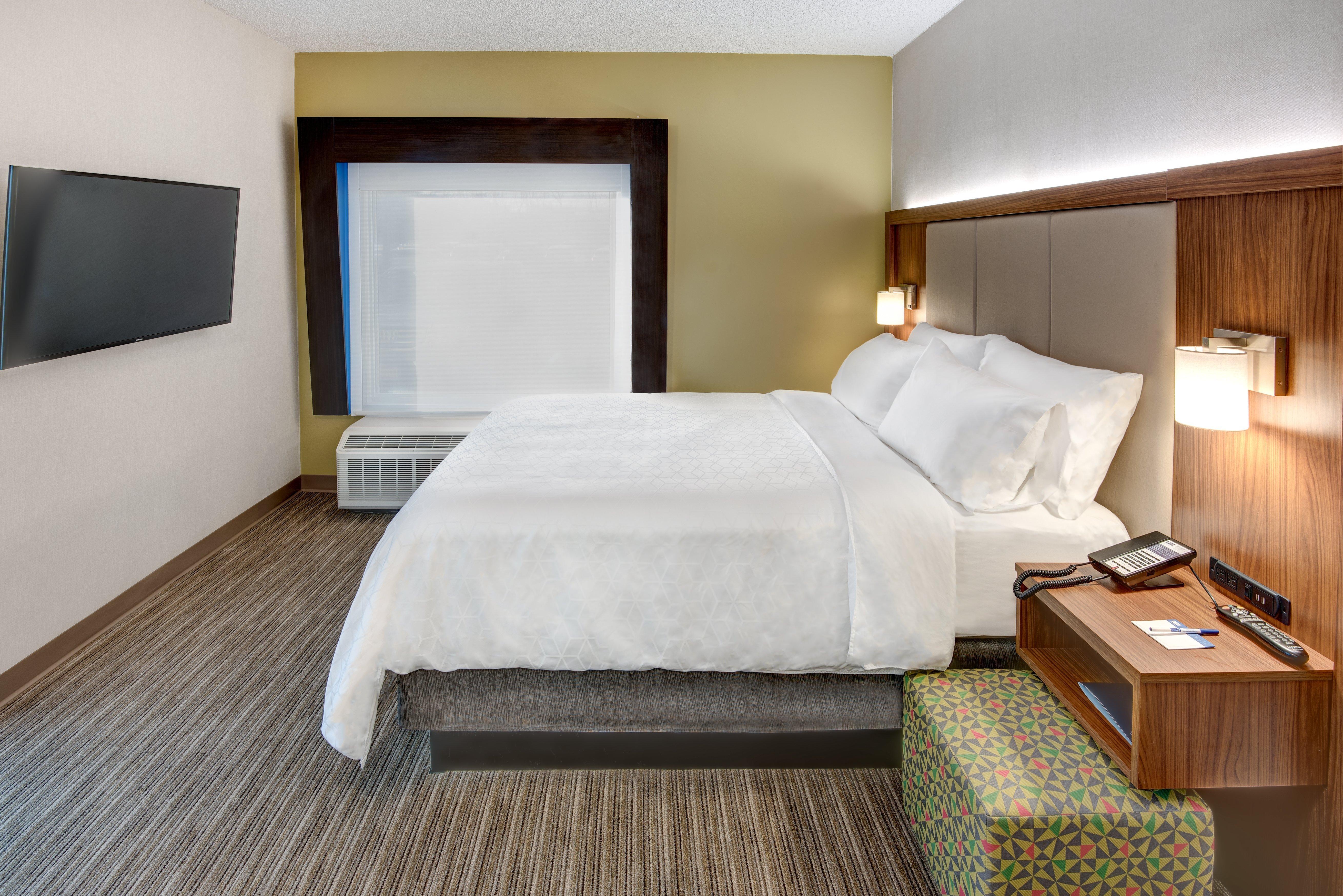 Holiday Inn Express & Suites West Long Branch - Eatontown By Ihg Eksteriør bilde