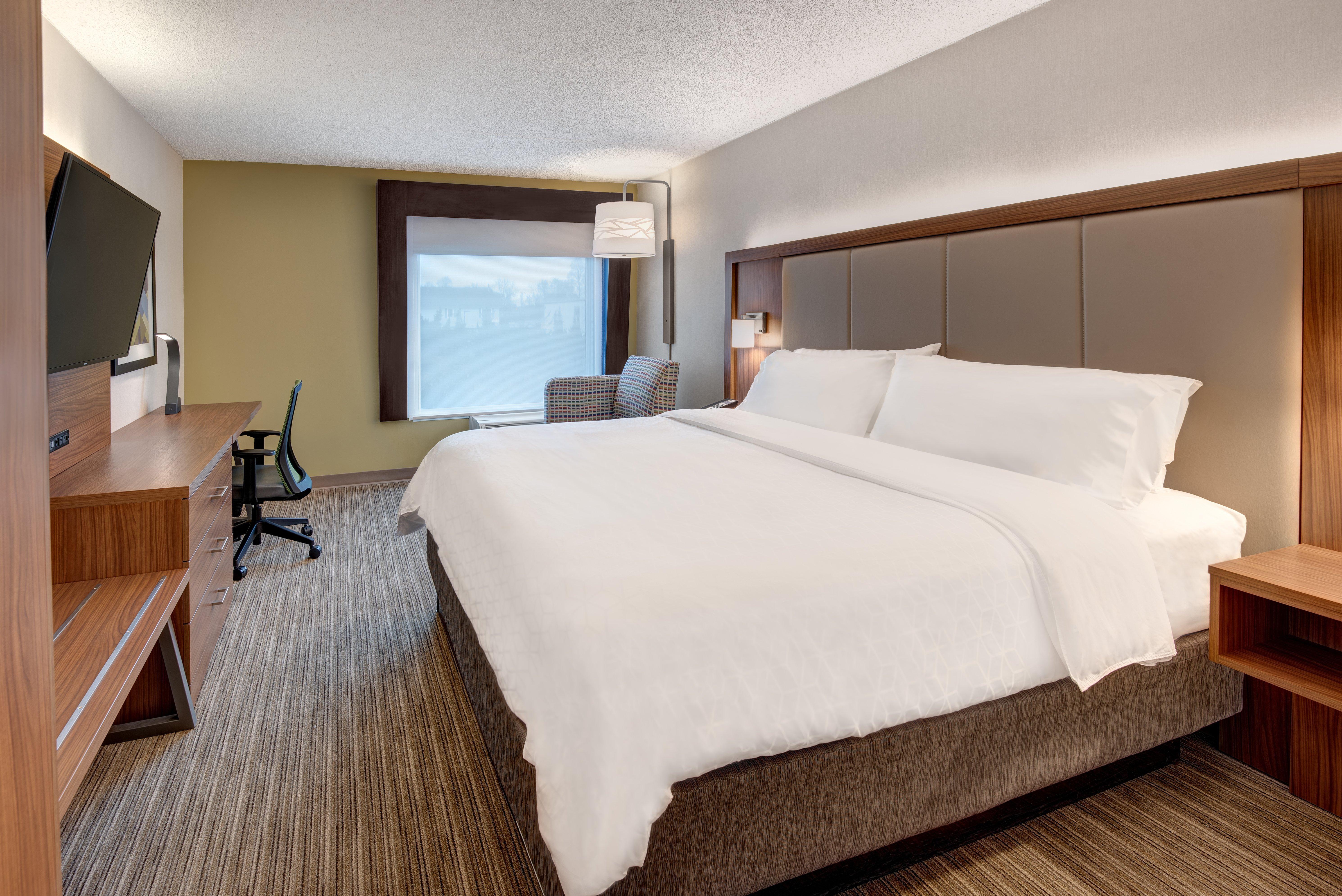 Holiday Inn Express & Suites West Long Branch - Eatontown By Ihg Eksteriør bilde